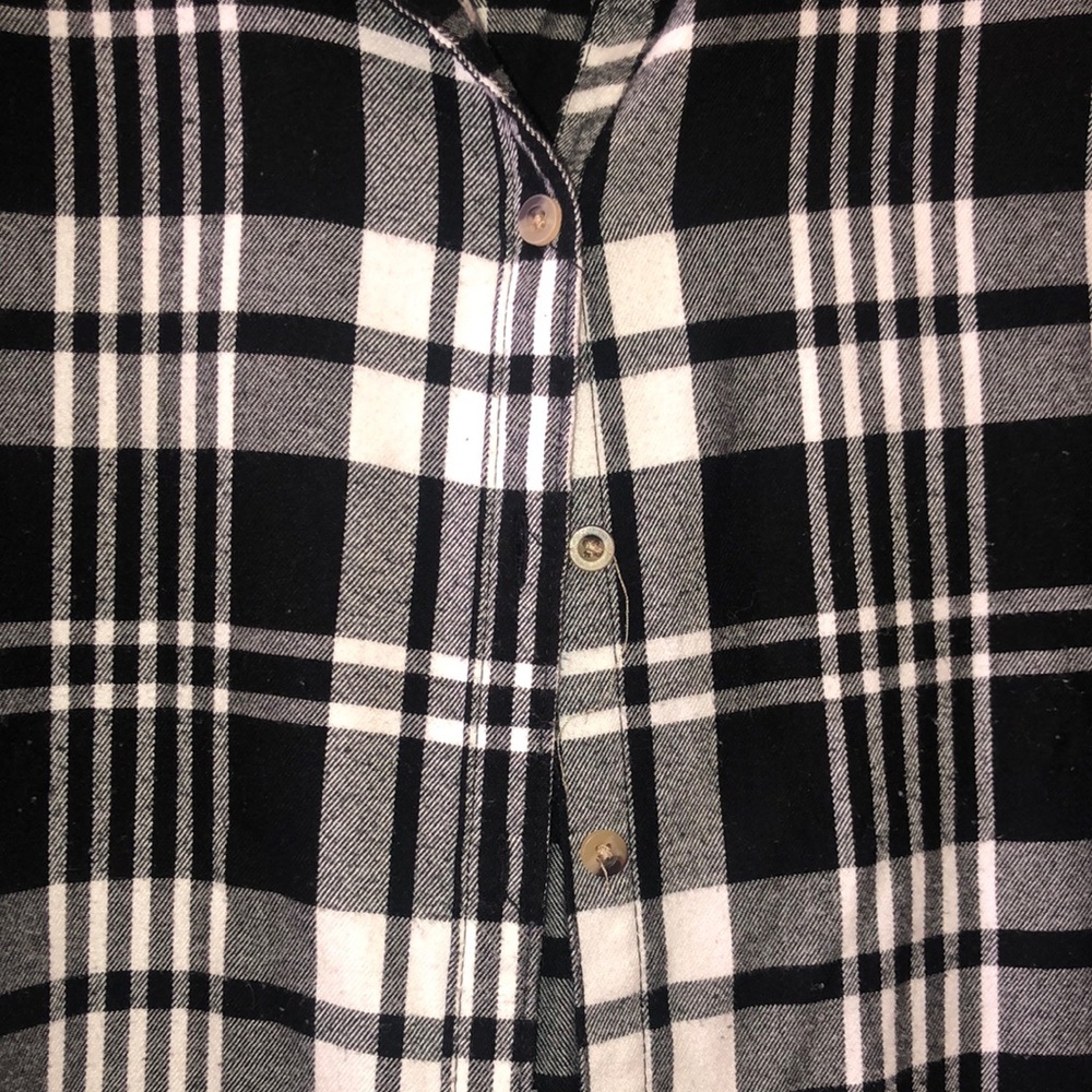 JACHS Girlfriend Black and White Boxy Button Down Shirt - Picture 6 of 7